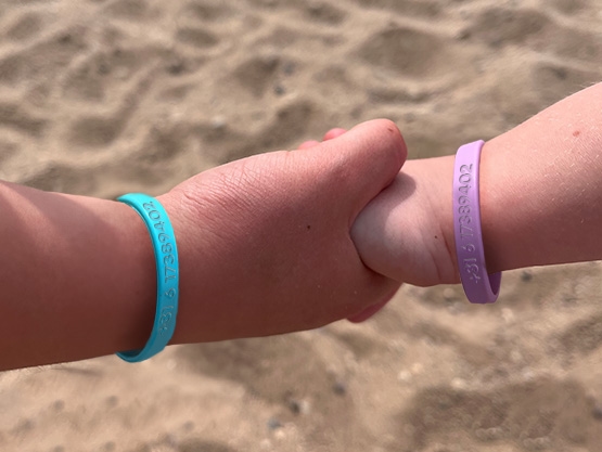 Smalle SOS Armband kind