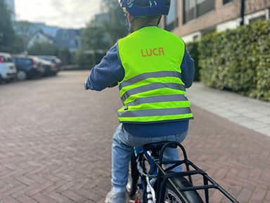 Fluo Veiligheidshesje kind met naam - Basic